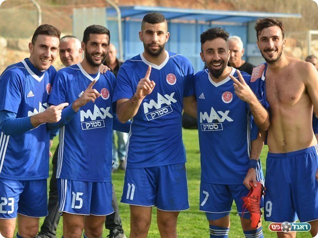 שחקני מגדל העמק בסיום (אבי רביבו)